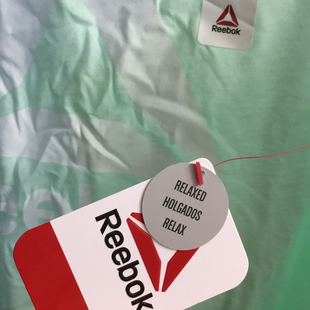 NWT Reebok shirt - Picture 4 of 4